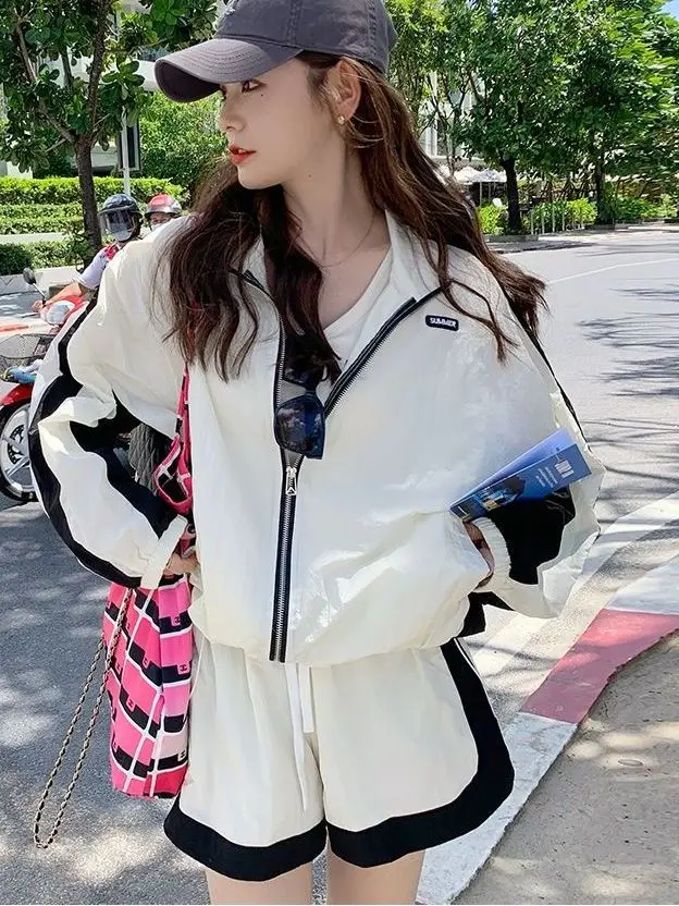 Casual Sporty Style Women's Summer Lightweight Long Sleeve Sun Protection Clothing Set Loose Fashionable Anti-Aging Shorts Tw...
Casual Sporty Style Women's Summer Lightweight Long Sleeve Sun Protection Clothing Set Loose Fashionable Anti-Aging Shorts Tw...