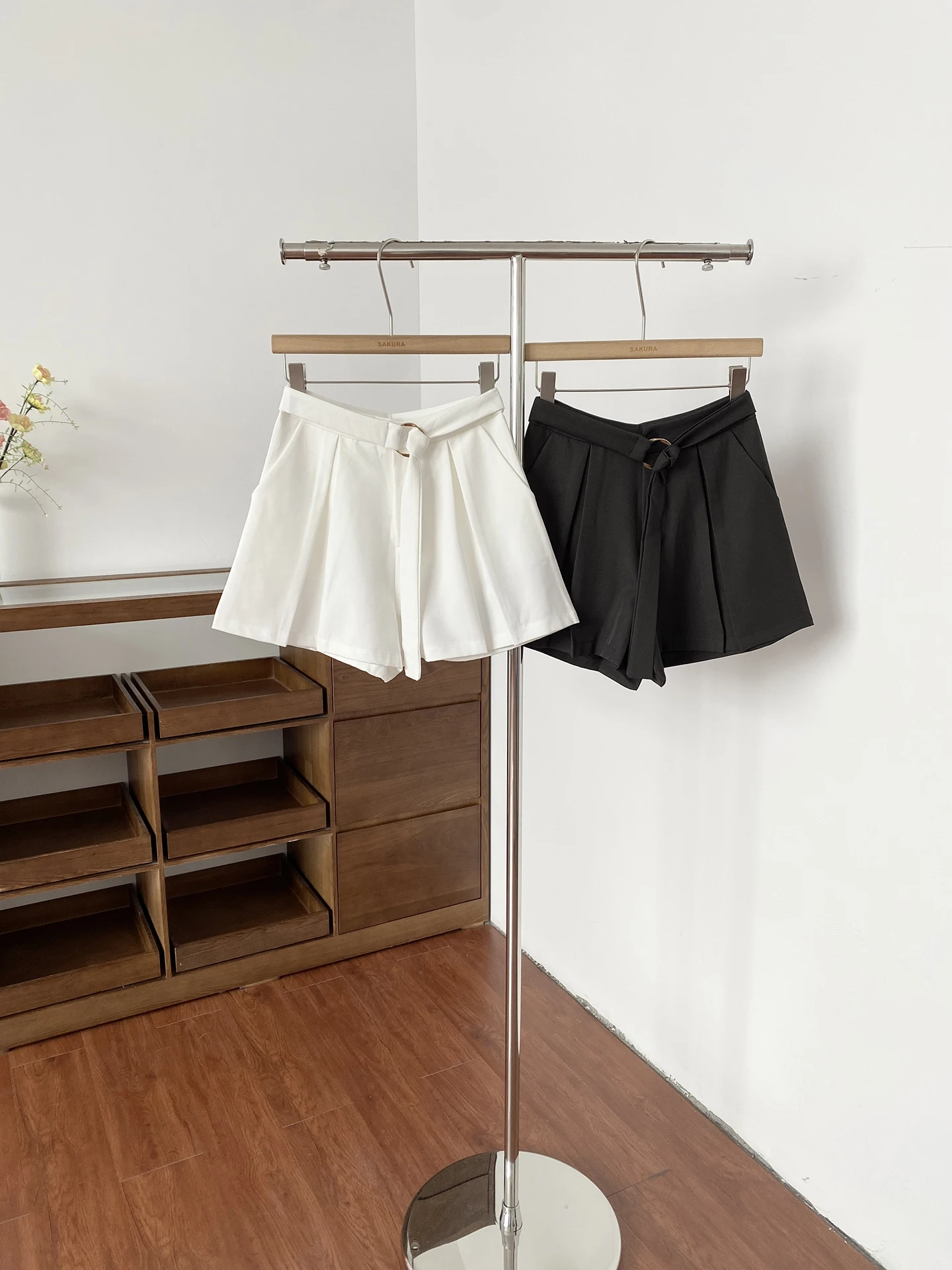 Chic High Waist White Wide Leg Pants Women's Summer 2026 New Korean Style Versatile Casual Trousers Polyester Fiber
Chic High Waist White Wide Leg Pants Women's Summer 2026 New Korean Style Versatile Casual Trousers Polyester Fiber