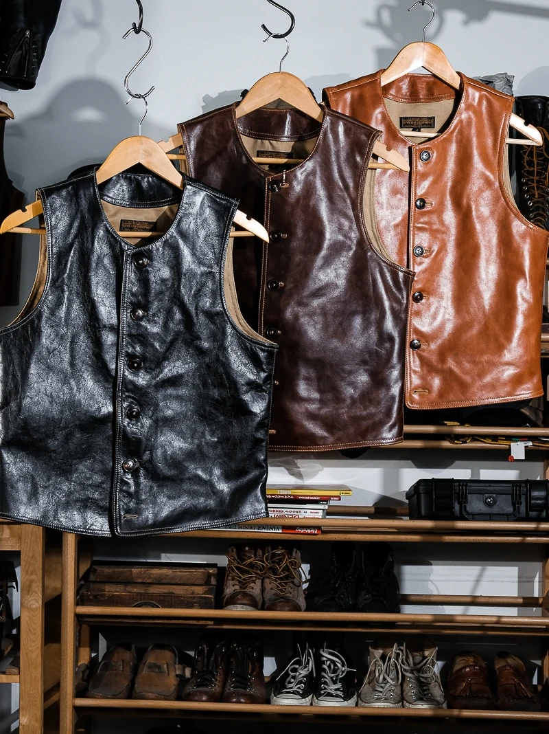 Винтажный кожаный жилет Real Simons времен Второй мировой войны с роговыми пуговицами, кожа крота, паравада, подставка для чая и сердца, подходит
Винтажный кожаный жилет Real Simons времен Второй мировой войны с роговыми пуговицами, кожа крота, паравада, подставка для чая и сердца, подходит