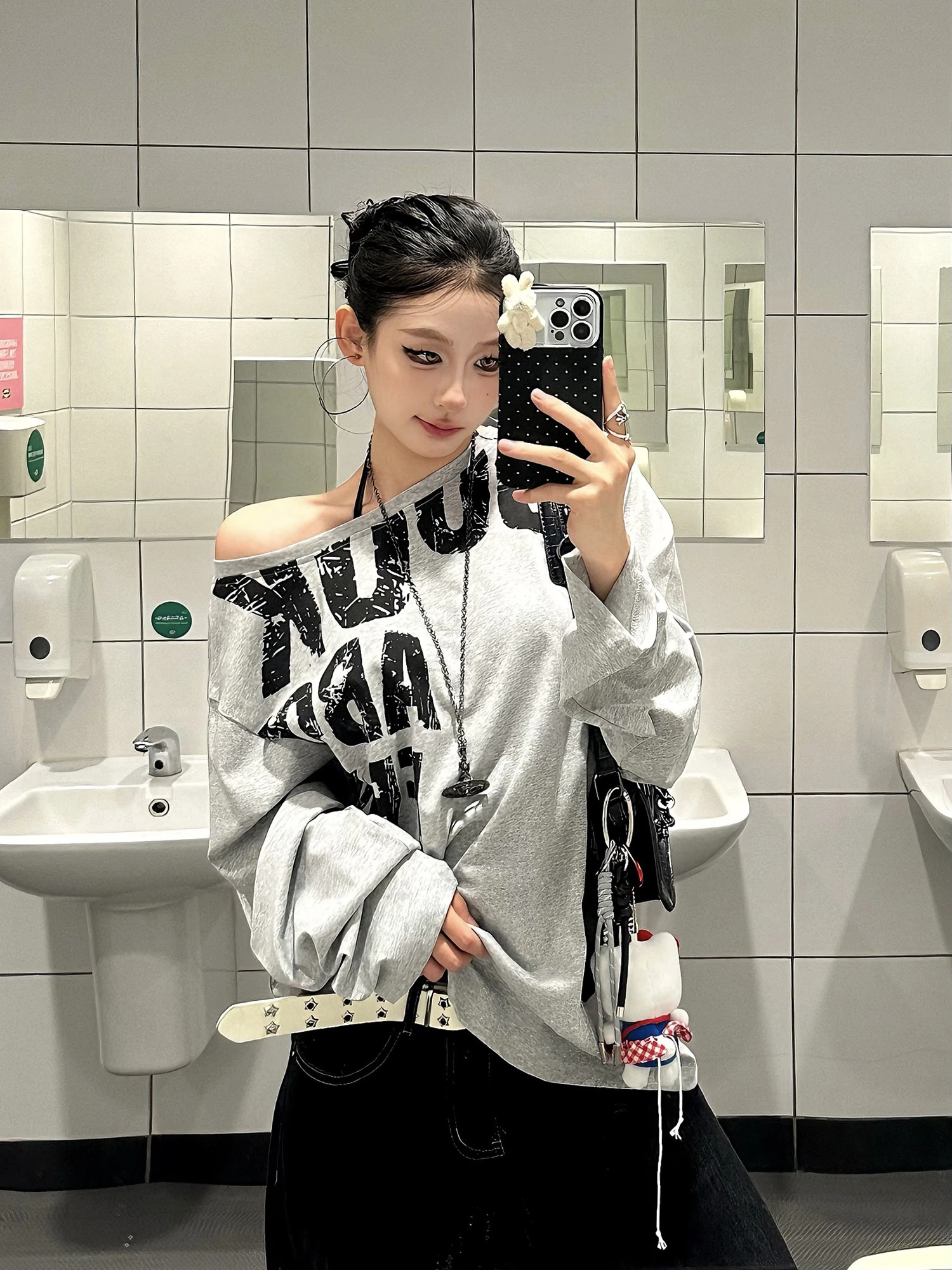 Женская разноцветная футболка с открытыми плечами, длинными рукавами, эффектом потертости, принтом с буквами, свободного кроя, в стиле стритвир, повседневный модный топ
Женская разноцветная футболка с открытыми плечами, длинными рукавами, эффектом потертости, принтом с буквами, свободного кроя, в стиле стритвир, повседневный модный топ