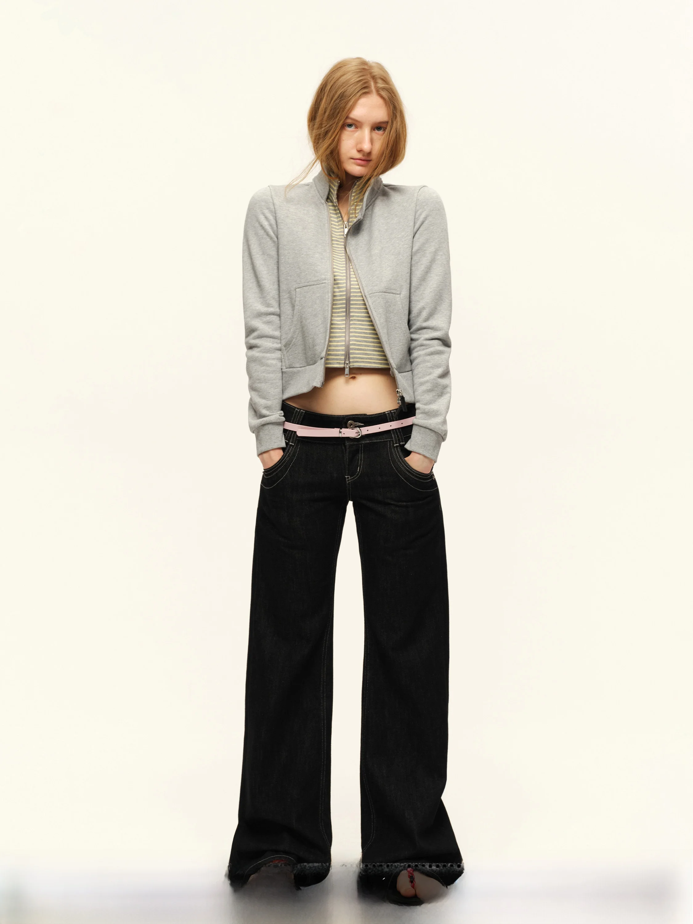 Retro Style Low Waist Bell Bottom Denim Jeans Women's Black Original Blue Cotton Straight Leg Pants Summer Seasonal Wear
Retro Style Low Waist Bell Bottom Denim Jeans Women's Black Original Blue Cotton Straight Leg Pants Summer Seasonal Wear