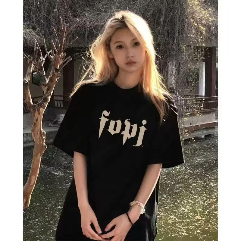 New short-sleeved T-shirts for men and women, summer Korean style trendy simple half-sleeved tops Hong Kong style loose y2k tops
New short-sleeved T-shirts for men and women, summer Korean style trendy simple half-sleeved tops Hong Kong style loose y2k tops