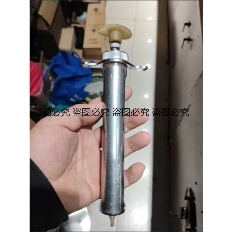 150/200/300ml Double Head Reusable Automatic Syringe Livestock Cattle Horse Sheep Farm Veterinary Tool
150/200/300ml Double Head Reusable Automatic Syringe Livestock Cattle Horse Sheep Farm Veterinary Tool