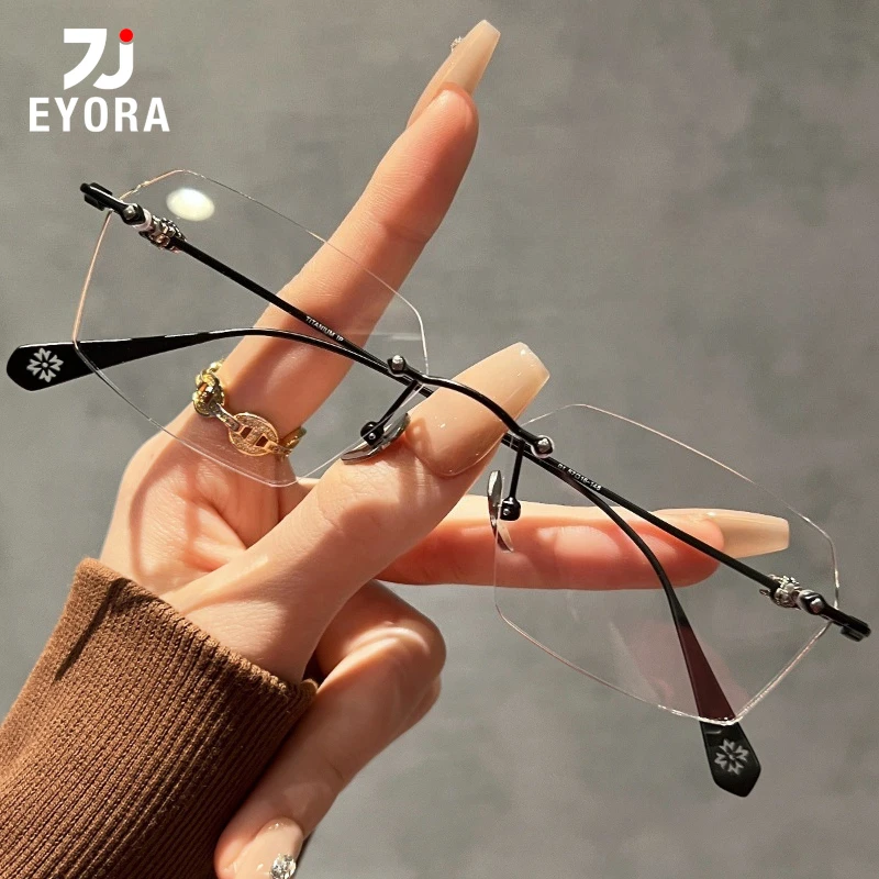 Очки для чтения EYORA Luxury без оправы для женщин, титановые, с защитой от синего света, фотохромные, с оптическими линзами по рецепту
Очки для чтения EYORA Luxury без оправы для женщин, титановые, с защитой от синего света, фотохромные, с оптическими линзами по рецепту