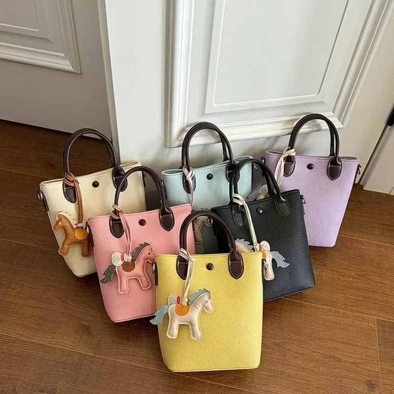 Business Leisure Diaper Bag Backpack For Men Women Simple Vintage Fashionable Bag Letter Logo Solid Color
Business Leisure Diaper Bag Backpack For Men Women Simple Vintage Fashionable Bag Letter Logo Solid Color