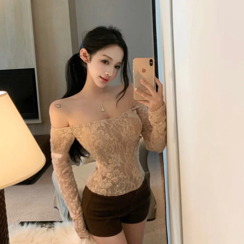 Sexy Lace One-oulder Long Sve T-irt Women's Slim Fit Ele Sle Autumn New Arrival Top Faionable Casual Wear
Sexy Lace One-oulder Long Sve T-irt Women's Slim Fit Ele Sle Autumn New Arrival Top Faionable Casual Wear