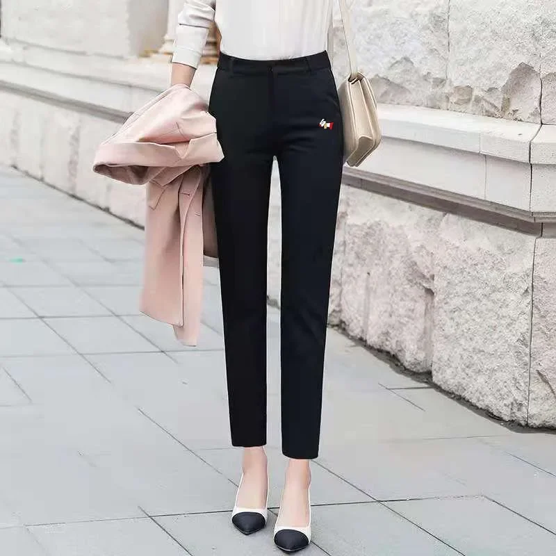 New summer golf suits, women's golf suits, casual and form-fitting nine-inch pants, summer women's golf pants
New summer golf suits, women's golf suits, casual and form-fitting nine-inch pants, summer women's golf pants