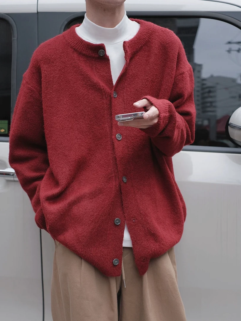 Красный вязаный кардиган Angola для мужчин, свободный крой, длинный рукав, свитшот с круглым вырезом, на пуговицах, рабочая одежда, шерстяная куртка
Красный вязаный кардиган Angola для мужчин, свободный крой, длинный рукав, свитшот с круглым вырезом, на пуговицах, рабочая одежда, шерстяная куртка