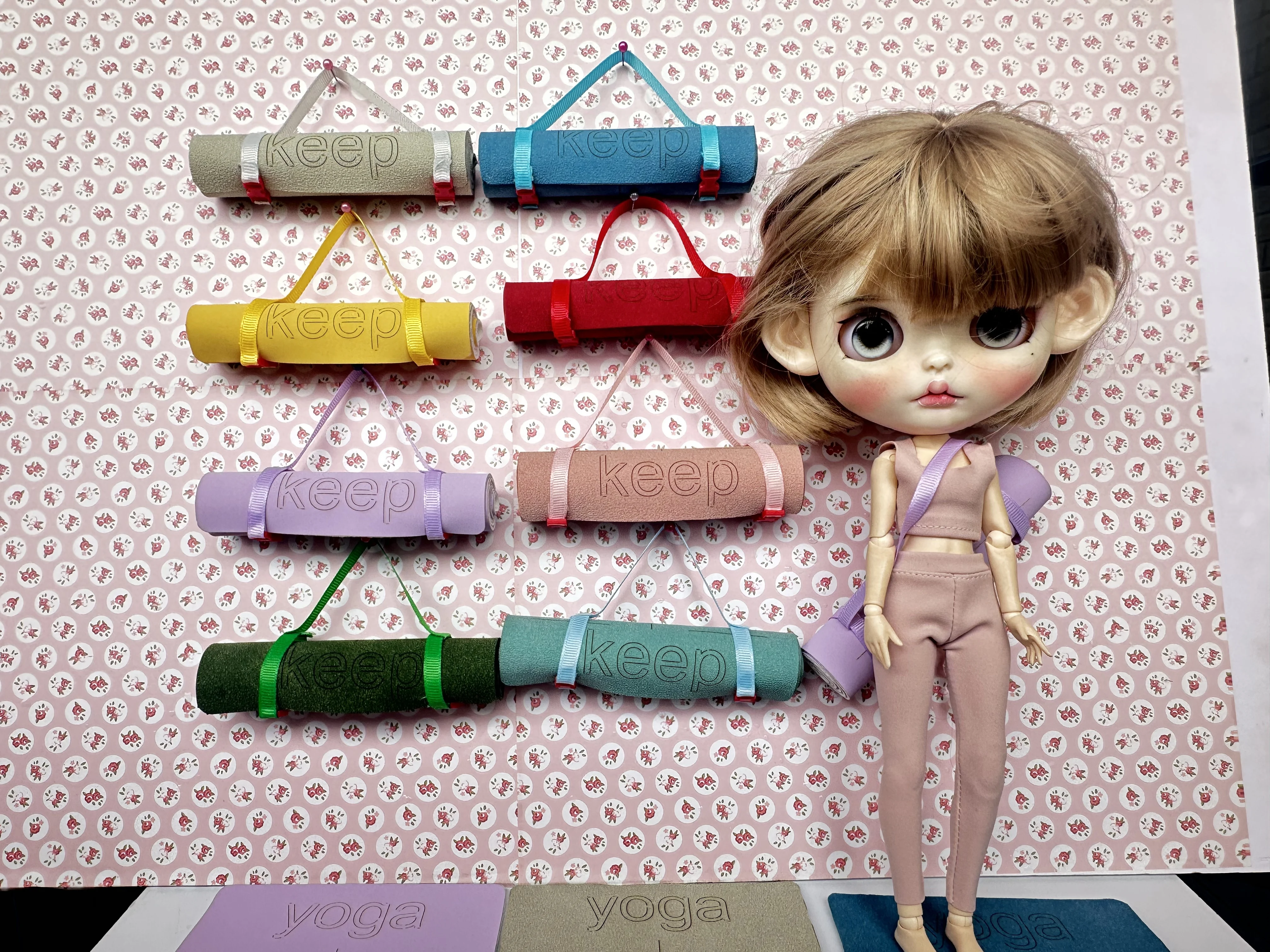 New 30*11cm yoga pad Gym Wear(Tank top and pants) for 1/6 blyth OB24 Licca ob11 30cm Female Soldier Doll accessories
New 30*11cm yoga pad Gym Wear(Tank top and pants) for 1/6 blyth OB24 Licca ob11 30cm Female Soldier Doll accessories
