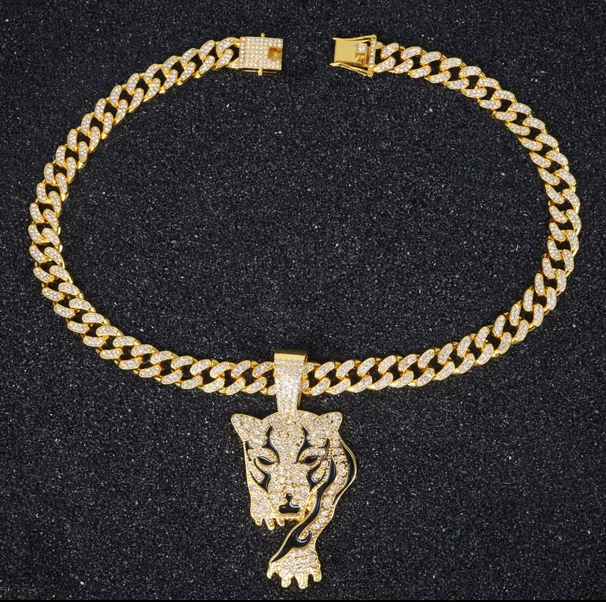 Luxury small cheetah pendant hot sale in Europe and America, men's fierce leopard high-end rap hip-hop necklace accessories
Luxury small cheetah pendant hot sale in Europe and America, men's fierce leopard high-end rap hip-hop necklace accessories