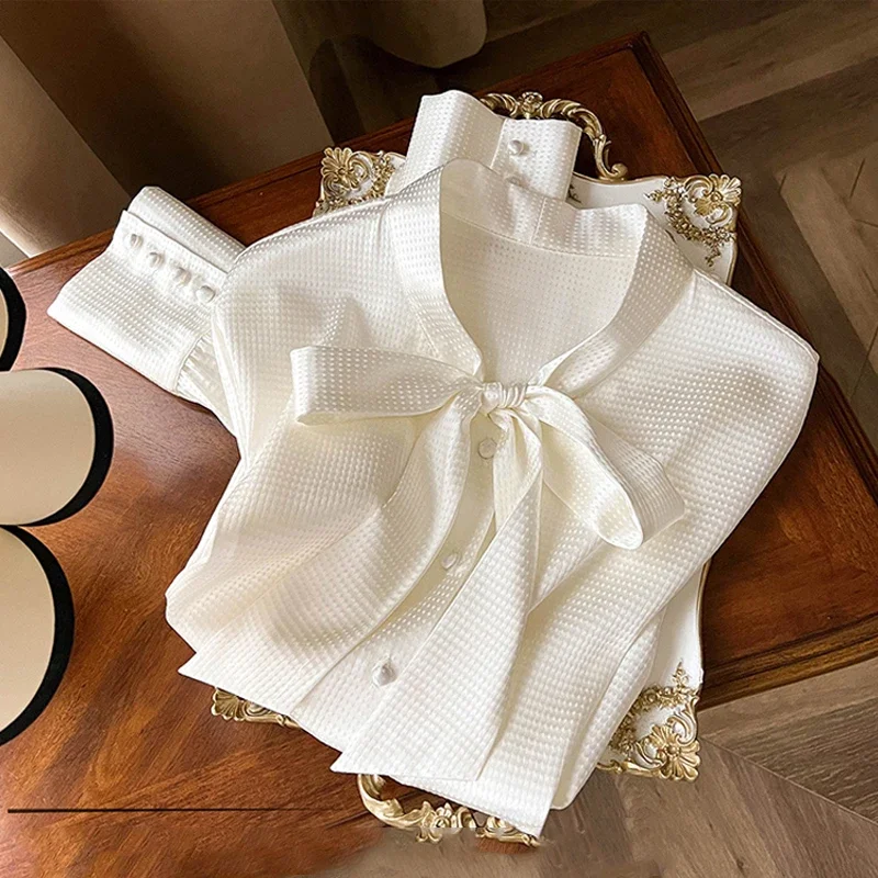 2023 Long Sleeve Mulberry Silk Elegant Shirt Women French Style Bow Tie Collar Blouse Autumn New Silk Loose Female Tops 29953
2023 Long Sleeve Mulberry Silk Elegant Shirt Women French Style Bow Tie Collar Blouse Autumn New Silk Loose Female Tops 29953