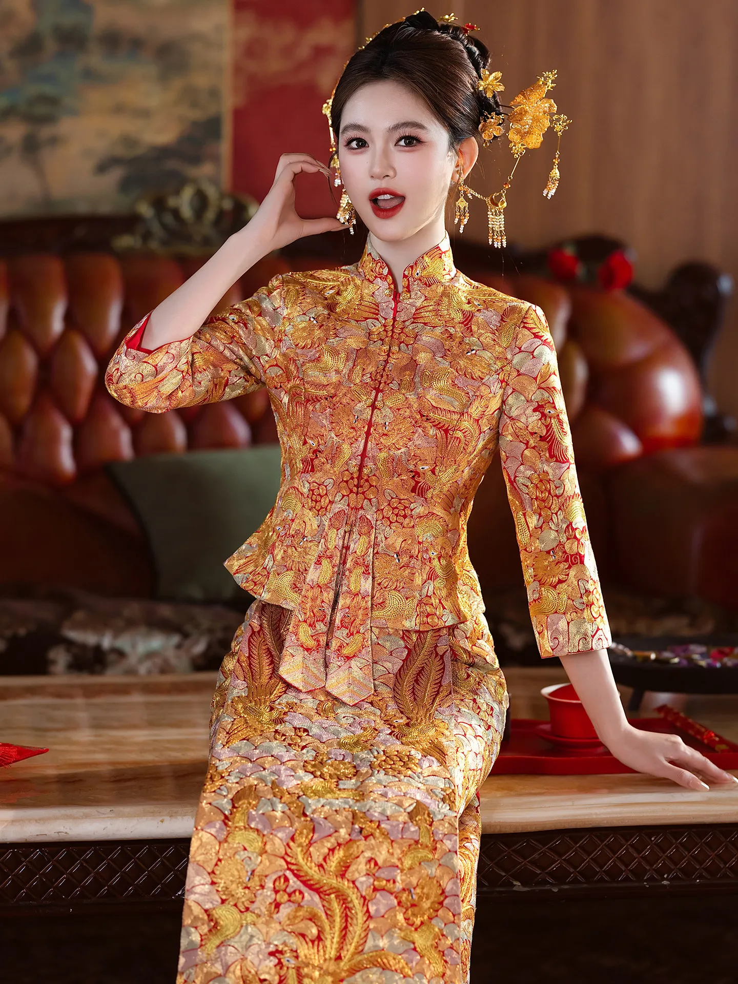 Elegant Dragon And Phoenix Wedding Dress Traditional Chinese Wedding Gown for Brides High Luxury Marriage Ceremony Costume
Elegant Dragon And Phoenix Wedding Dress Traditional Chinese Wedding Gown for Brides High Luxury Marriage Ceremony Costume