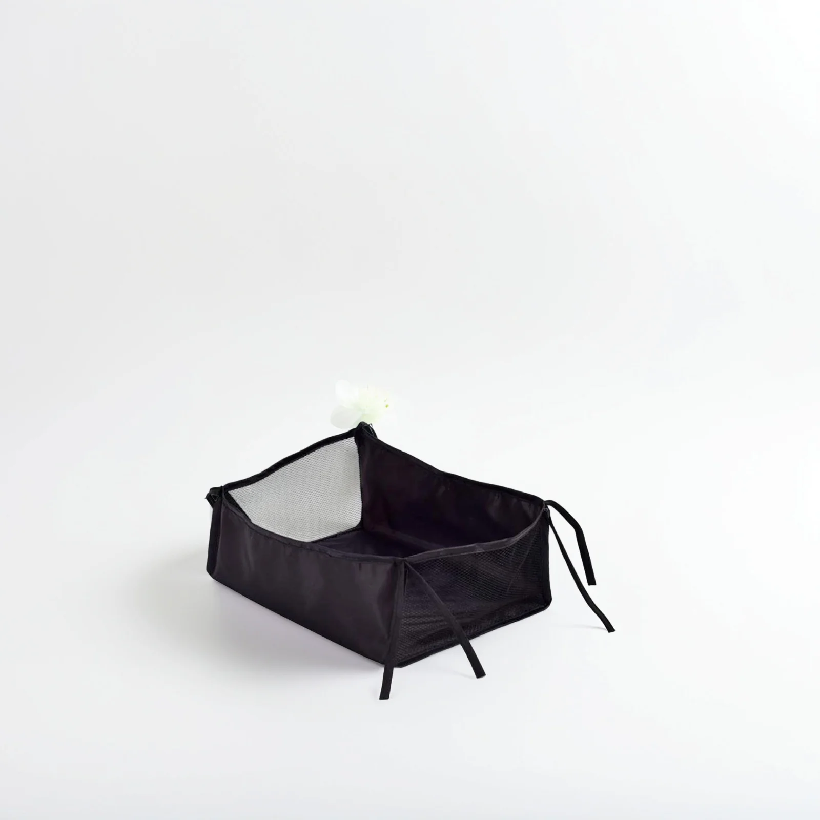 Universal Baby Stroller Storage Bag 35x32x15cm Large Capacity Black Oxford Cloth Mesh Bag Stroller Accessories Organizer
Universal Baby Stroller Storage Bag 35x32x15cm Large Capacity Black Oxford Cloth Mesh Bag Stroller Accessories Organizer