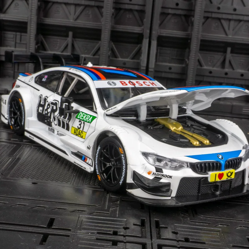 CCA 1:24 BMW M4 DTM гоночная модель автомобиля из сплава имеет имитирующие функции звука и освещения, богатые детали, тонкое качество изготовления.
CCA 1:24 BMW M4 DTM гоночная модель автомобиля из сплава имеет имитирующие функции звука и освещения, богатые детали, тонкое качество изготовления.