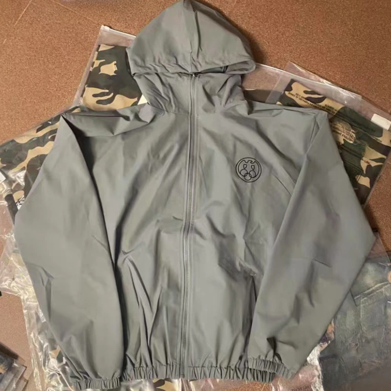 Euro-american Trend Kanye West Sun Protection Jacket Casual Creative Print High Quality Loose Zipper Hooded Trench Coat Unisex
Euro-american Trend Kanye West Sun Protection Jacket Casual Creative Print High Quality Loose Zipper Hooded Trench Coat Unisex