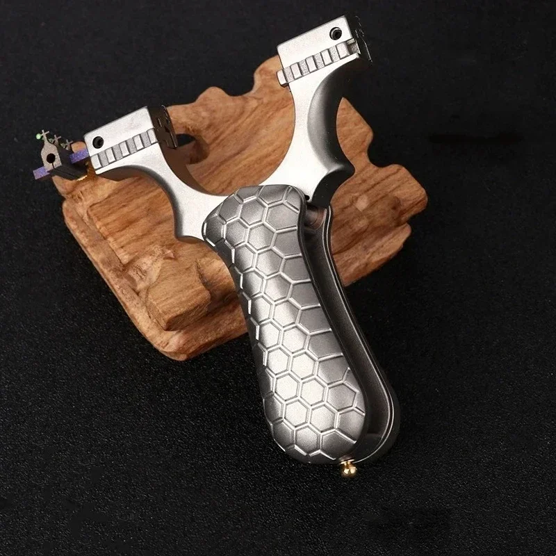 Factory New Titanium Alloy Folding Slingshot Flat Leather Fast Compression Bow Outdoor Hunting Slingshot Catapult
Factory New Titanium Alloy Folding Slingshot Flat Leather Fast Compression Bow Outdoor Hunting Slingshot Catapult