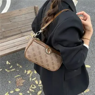 Известные дизайнерские кожаные сумки для женщин, элегантная сумка-мессенджер через плечо, вместительная сумка-тоут для повседневного использования
Известные дизайнерские кожаные сумки для женщин, элегантная сумка-мессенджер через плечо, вместительная сумка-тоут для повседневного использования