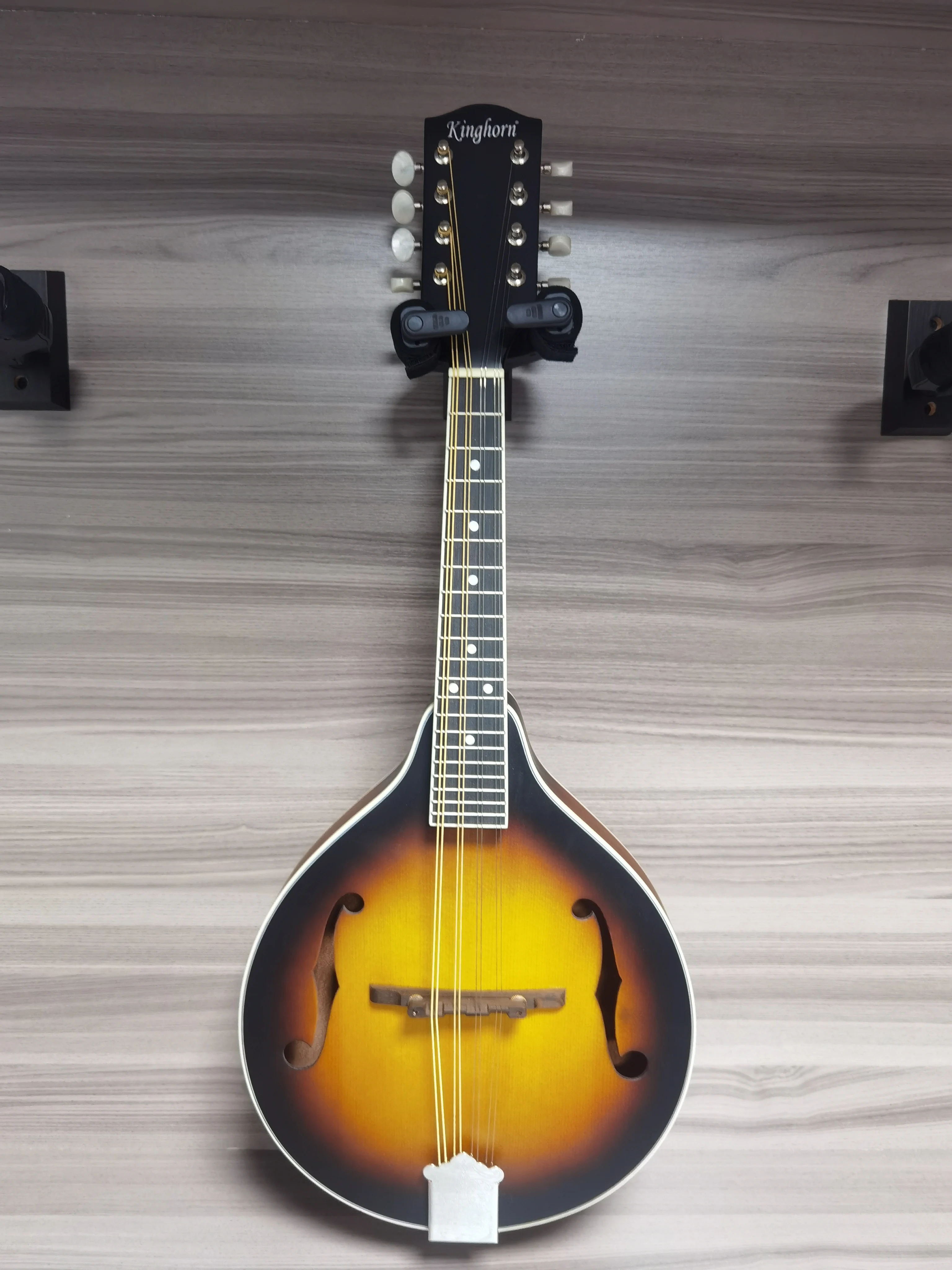 NEW-Manufacturer Direct A sunlit mandolin,Sunset color 8-string, KMA110
NEW-Manufacturer Direct A sunlit mandolin,Sunset color 8-string, KMA110