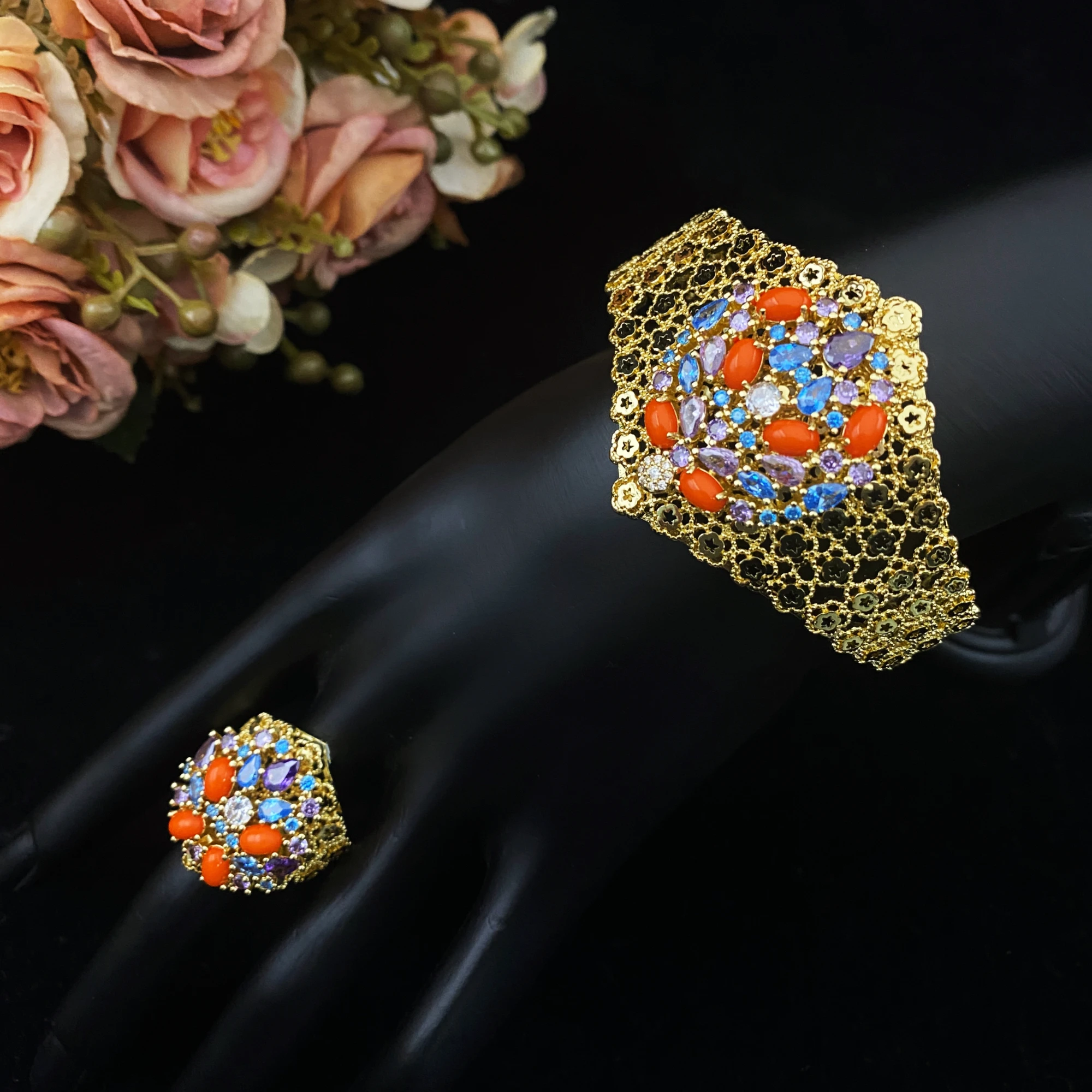 JRH комплект браслетов с открытыми манжетами в стиле бохо, позолоченная латунь с сверкающим кубическим цирконием, этнические украшения для женщин  
JRH комплект браслетов с открытыми манжетами в стиле бохо, позолоченная латунь с сверкающим кубическим цирконием, этнические украшения для женщин 