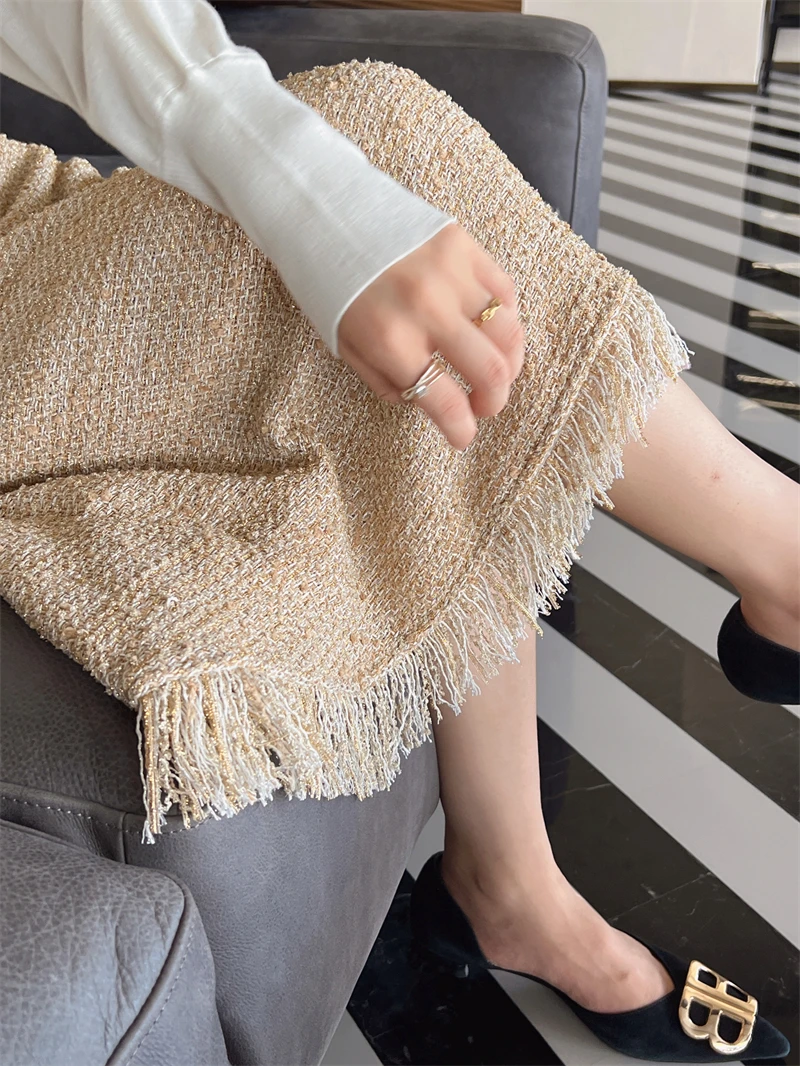 Ele Low-profile Glittering Gold Soft Tweed A-Line Skirt Long Autumn Winter Faion Commute High Waist Pure Color
Ele Low-profile Glittering Gold Soft Tweed A-Line Skirt Long Autumn Winter Faion Commute High Waist Pure Color