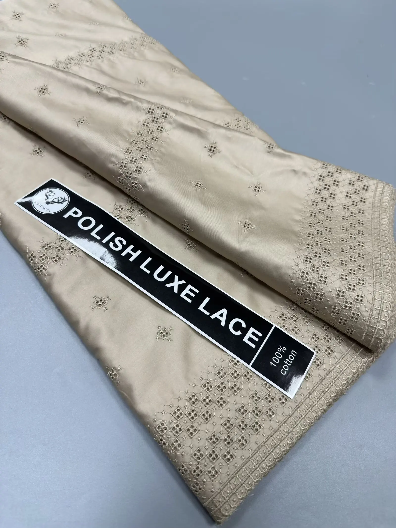 Luxury 5 Yards Nigerian 100% Cotton Polish Satin Embroidery Fabric High Quality Swiss Voile Lace Material For Men Dubai Style
Luxury 5 Yards Nigerian 100% Cotton Polish Satin Embroidery Fabric High Quality Swiss Voile Lace Material For Men Dubai Style