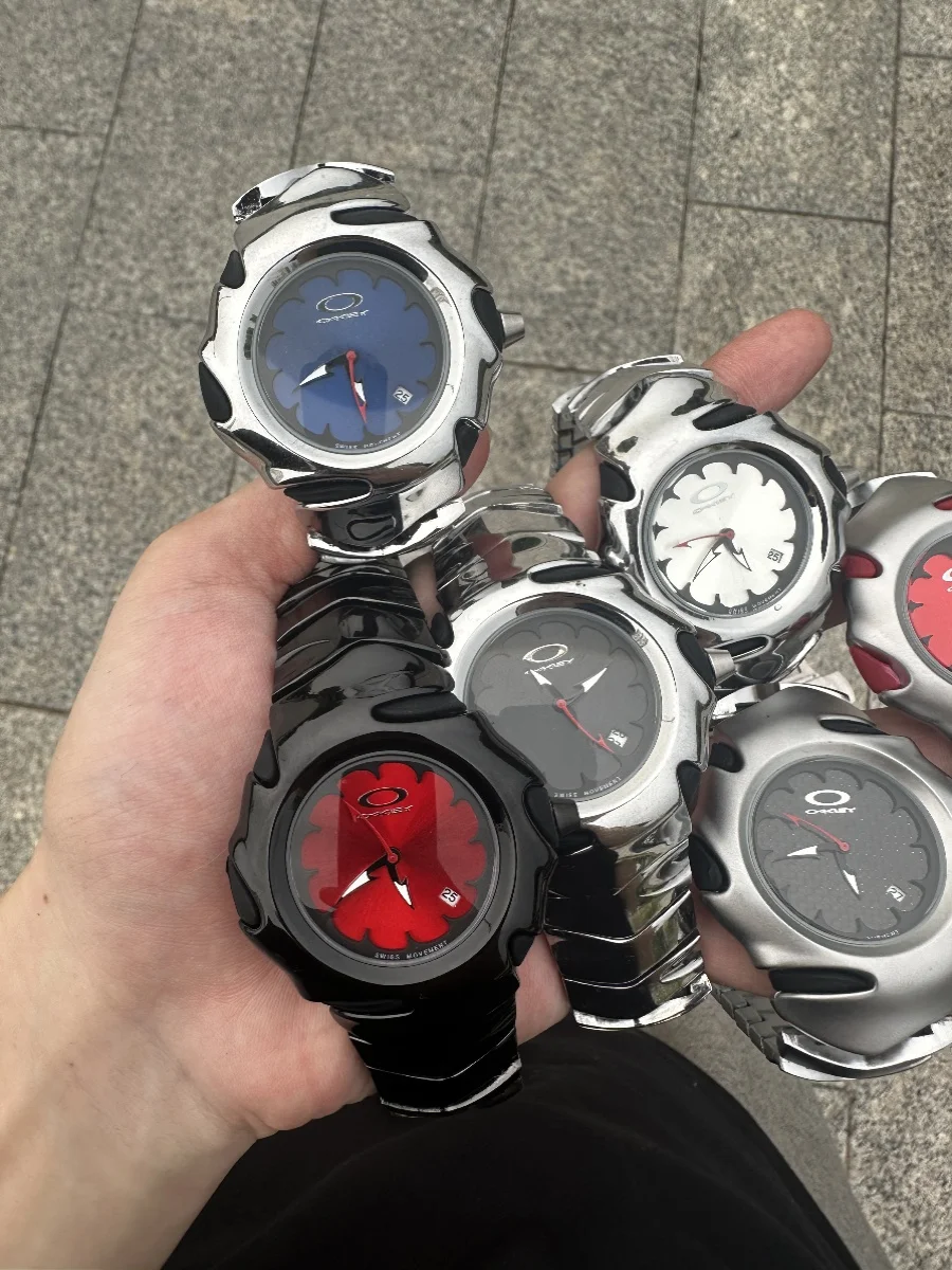 Y2K Alien Blade Non-Oakley Стиль Средневековые винтажные часы Мужская мода Нишевые часы Millennium Tide
Y2K Alien Blade Non-Oakley Стиль Средневековые винтажные часы Мужская мода Нишевые часы Millennium Tide