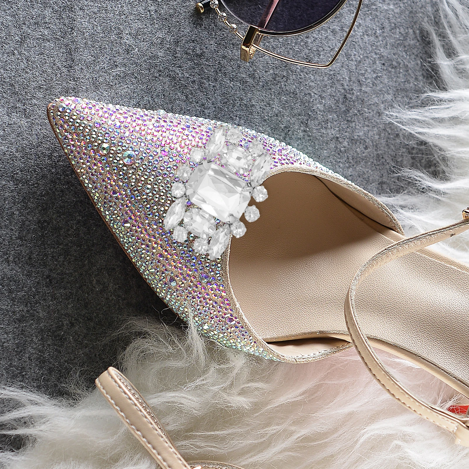 Rhinestone Crystal for Women Crystal Decoration Bridal Heels Rhinestone Shoe Clips Fashion Accessories Shoe Buckles
Rhinestone Crystal for Women Crystal Decoration Bridal Heels Rhinestone Shoe Clips Fashion Accessories Shoe Buckles