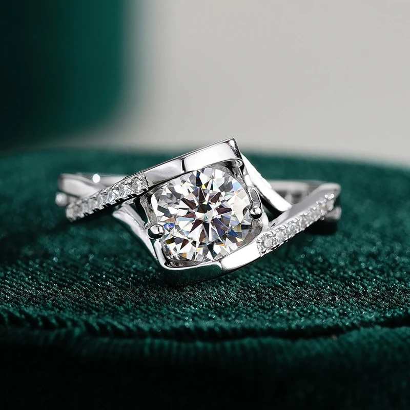 KNB Luxury Moissanite Heart Rings for Women Shiny Diamond Engagement Jewelry Real 925 Sterling Silver Bride Promise Wedding Gift
KNB Luxury Moissanite Heart Rings for Women Shiny Diamond Engagement Jewelry Real 925 Sterling Silver Bride Promise Wedding Gift