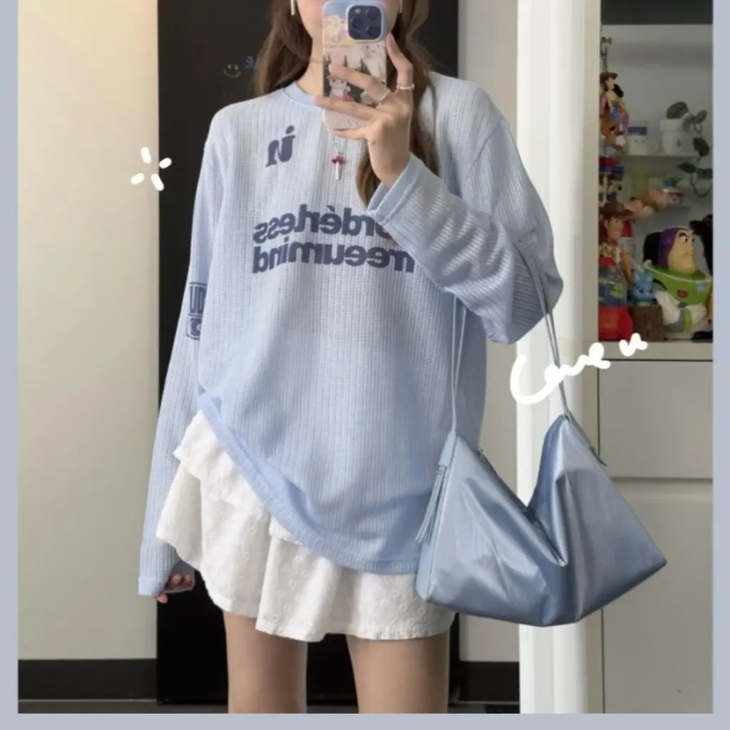 American Style Long-Sleeved Printed T-shirt Blouse Female Niche Design Casual Shirt Hollow Knitted Lazy Style Top
American Style Long-Sleeved Printed T-shirt Blouse Female Niche Design Casual Shirt Hollow Knitted Lazy Style Top