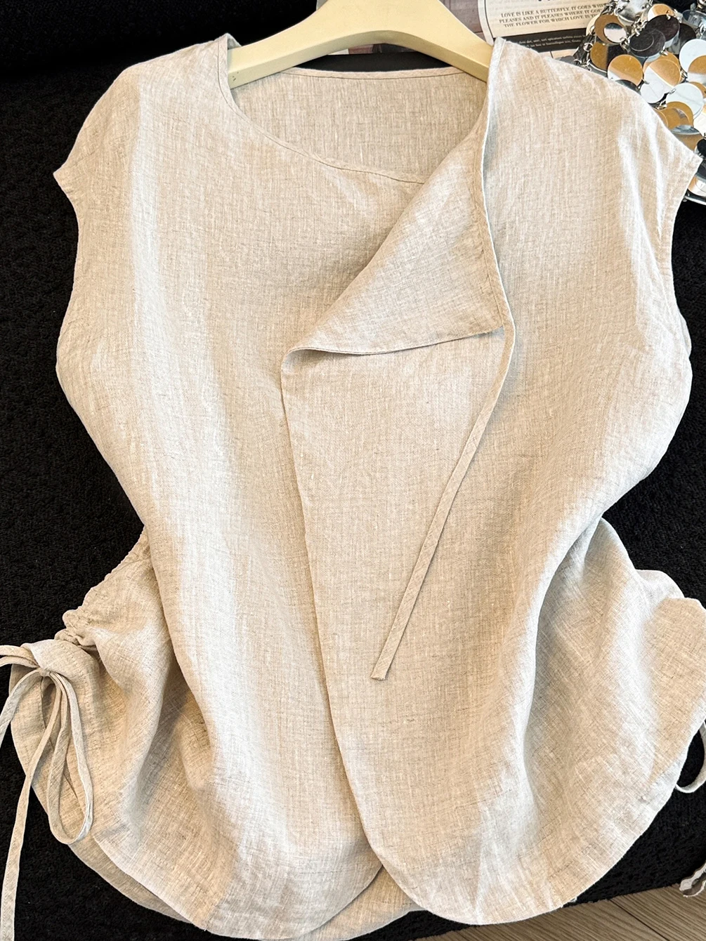 Unique Beautiful Large Size Women's Vest Outerwear Sleeveless Tank Top Jacket Casual Loose Fit Breathable Summer Fashion
Unique Beautiful Large Size Women's Vest Outerwear Sleeveless Tank Top Jacket Casual Loose Fit Breathable Summer Fashion