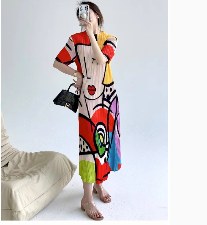 HOT SELLING Miyake fold dress of Cartoons print short sleeve fashion Straight dress IN STOCK
HOT SELLING Miyake fold dress of Cartoons print short sleeve fashion Straight dress IN STOCK