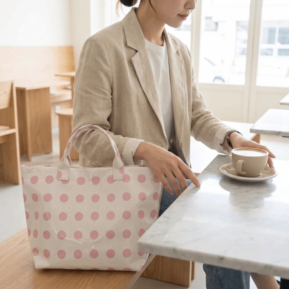 Waterproof Polka Dot Tote Bag Large-Capacity Round Multifunctional PVC Handbag Soft Polyester Casual Shopping Bag Daily
Waterproof Polka Dot Tote Bag Large-Capacity Round Multifunctional PVC Handbag Soft Polyester Casual Shopping Bag Daily