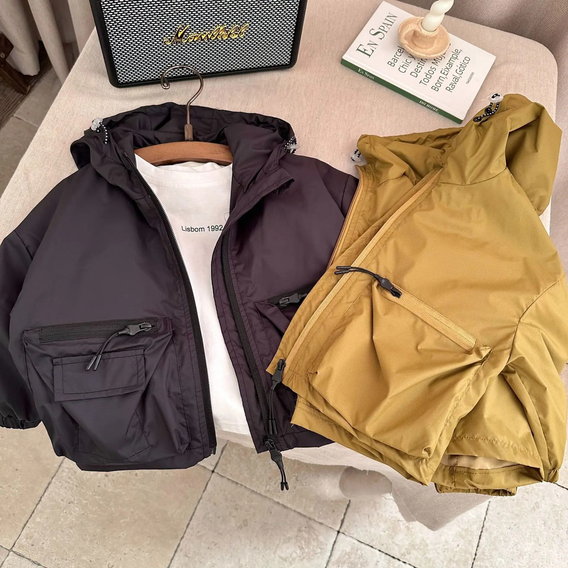 Children's coat 2025 autumn new product boys and girls solid color jacket baby short hoodie
Children's coat 2025 autumn new product boys and girls solid color jacket baby short hoodie