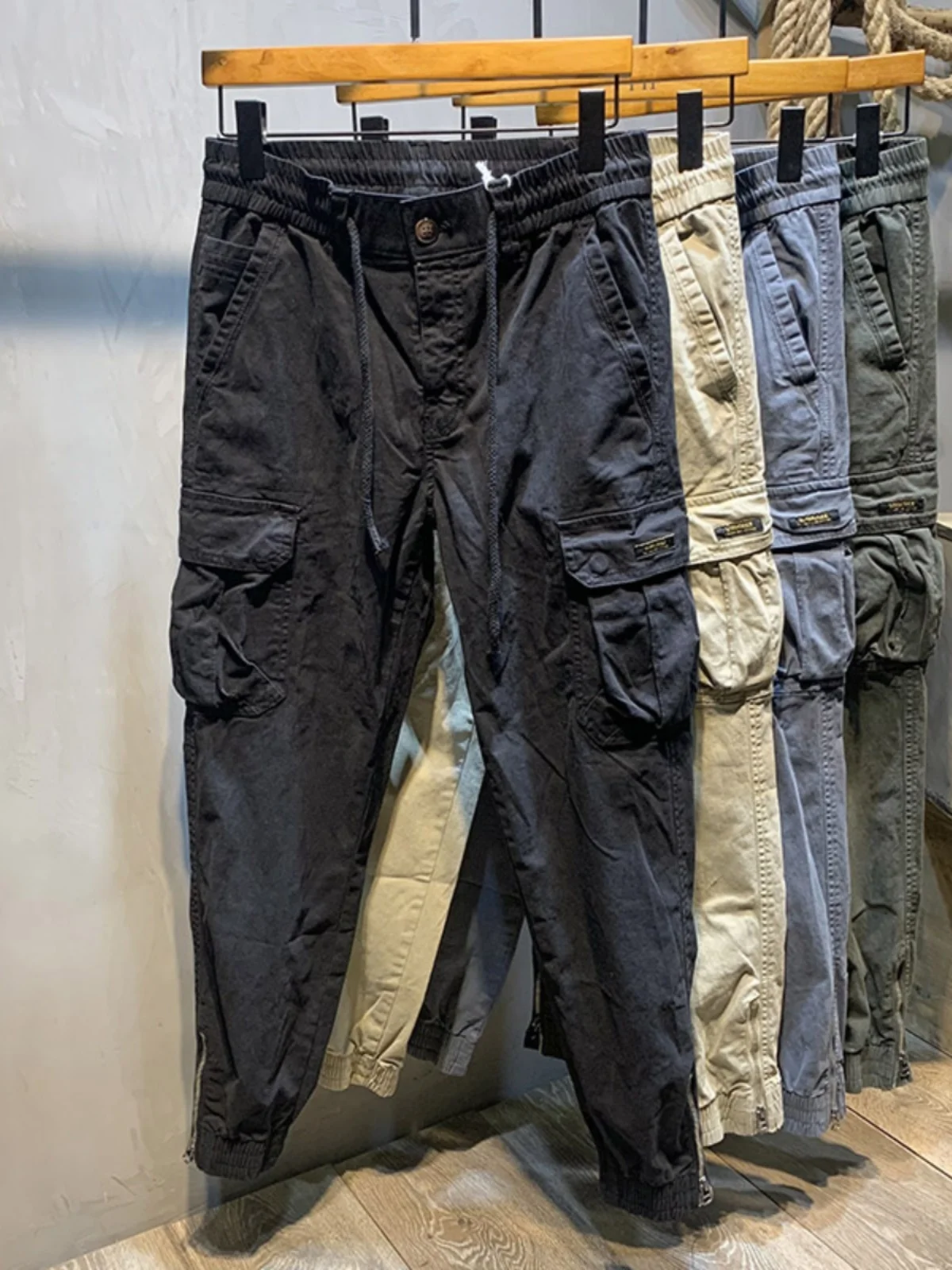 Men's Summer American Retro Workwear Casual Pants Loose Straight Leg Harlan Pants All-Match Slim Fit Trousers Youth Faion
Men's Summer American Retro Workwear Casual Pants Loose Straight Leg Harlan Pants All-Match Slim Fit Trousers Youth Faion