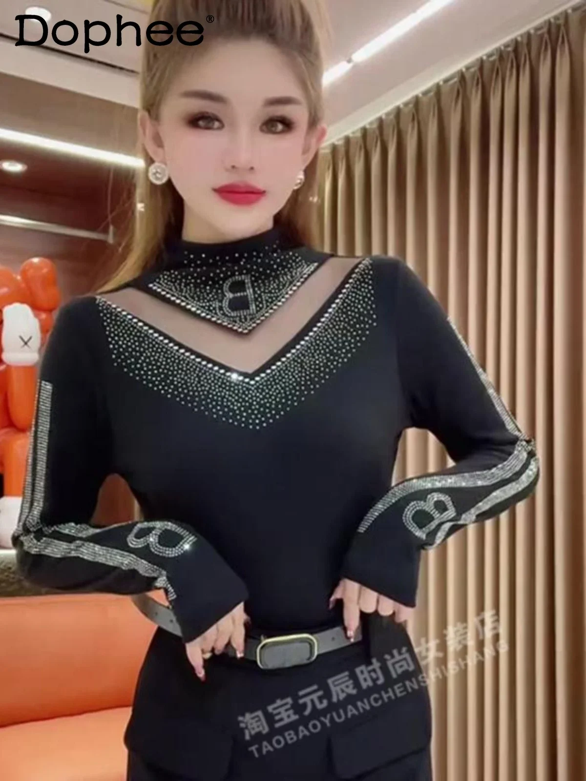 Stylish and Sexy Hollow Bottoming Shirt for Women's Autumn and Winter New Heavy Industry Letter Diamond Splicing Mesh Inner Top
Stylish and Sexy Hollow Bottoming Shirt for Women's Autumn and Winter New Heavy Industry Letter Diamond Splicing Mesh Inner Top