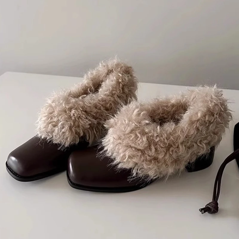 Осень-зима, пушистые теплые женские ботильоны с квадратным носком, короткие плюшевые короткие ботинки на массивном каблуке, элегантные туфли Мэри Джейн
Осень-зима, пушистые теплые женские ботильоны с квадратным носком, короткие плюшевые короткие ботинки на массивном каблуке, элегантные туфли Мэри Джейн