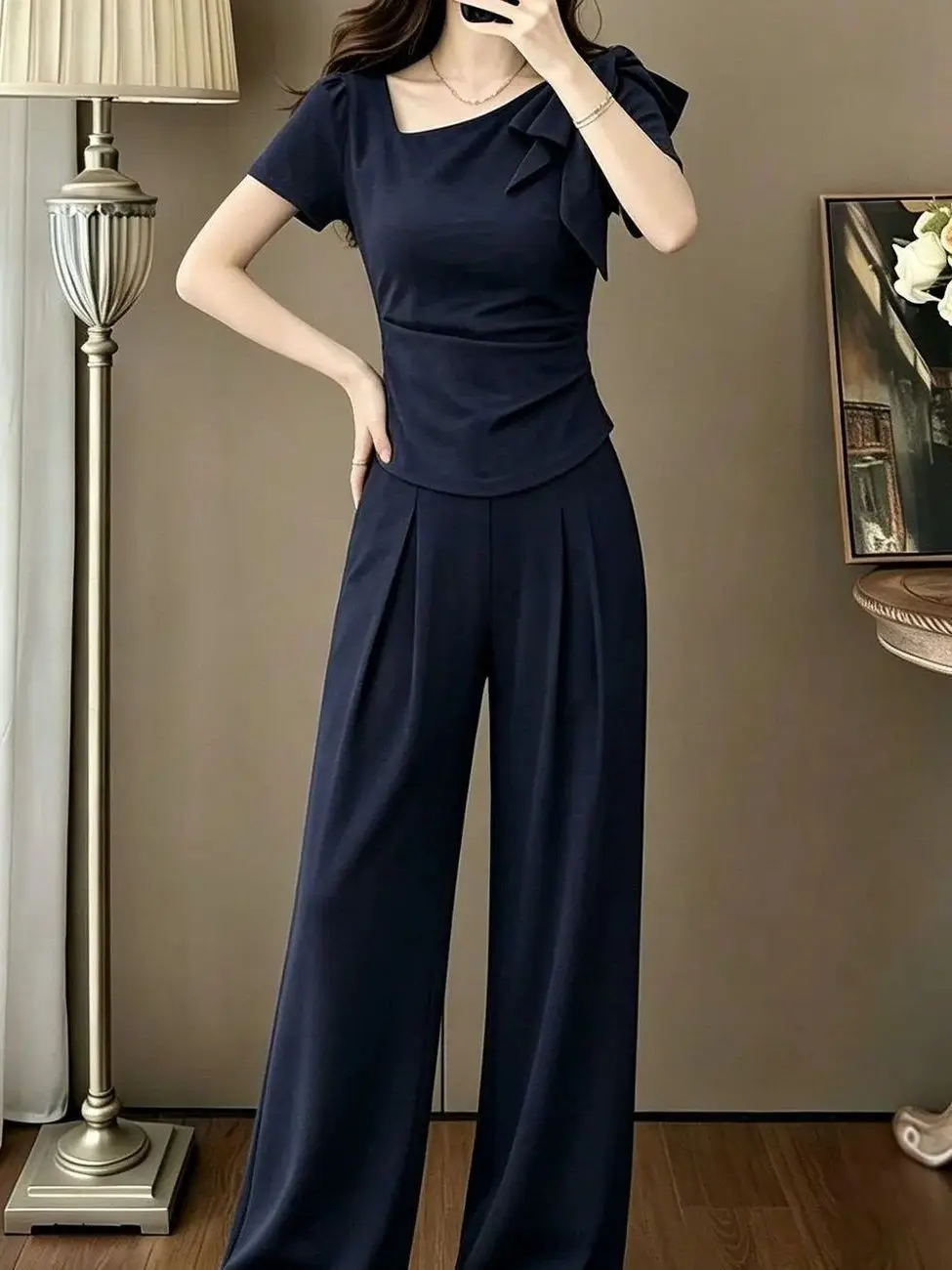 Fashionable Sportswear Set Women's Summer 2026 Short Sleeve T-Shirt Top Wide Leg Pants Complete Set Elegant Style Knot
Fashionable Sportswear Set Women's Summer 2026 Short Sleeve T-Shirt Top Wide Leg Pants Complete Set Elegant Style Knot