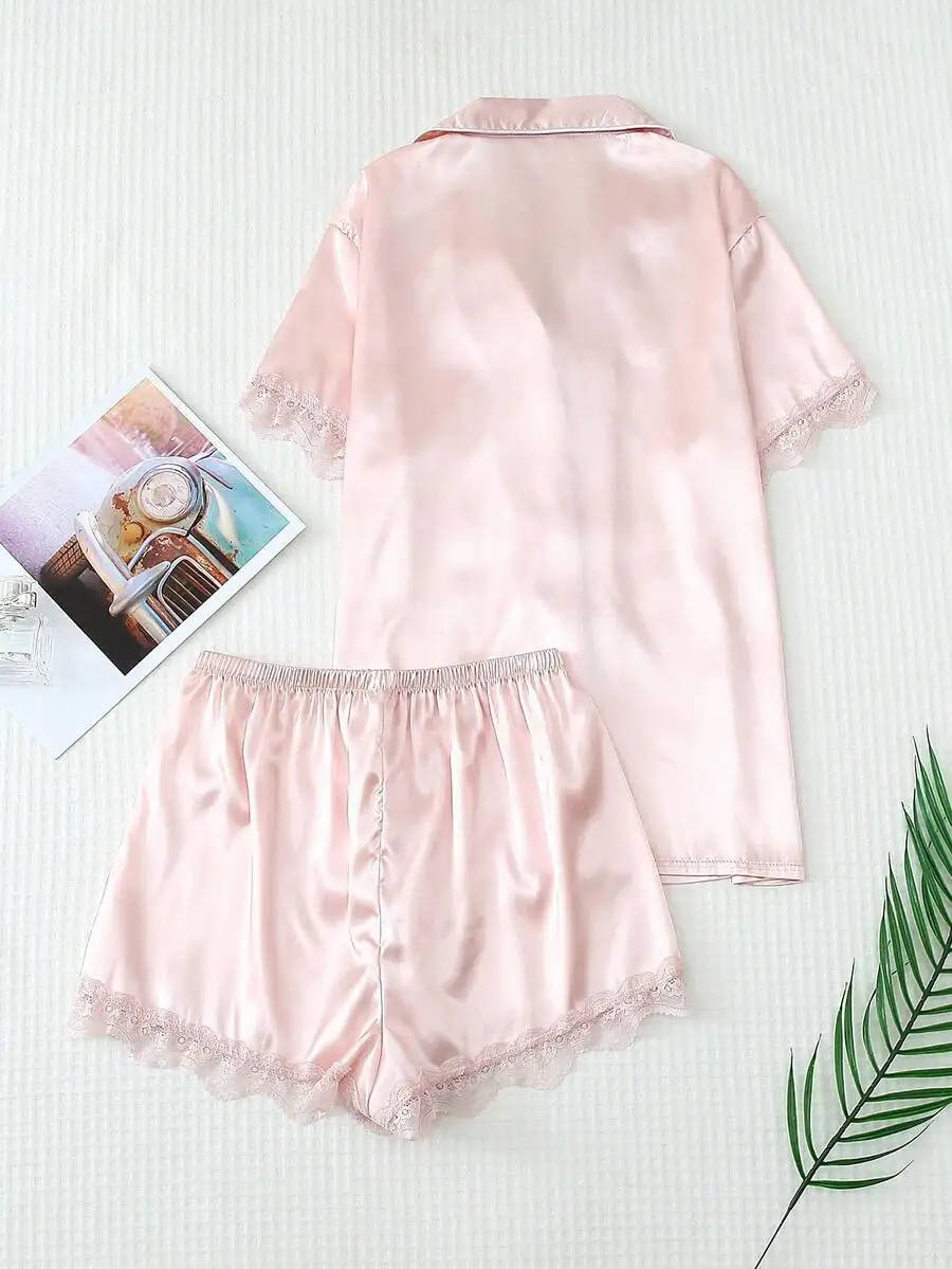2pcs Satin Lace Trim Collared Top And Bow Shorts Women Pajama Set Loungewear
2pcs Satin Lace Trim Collared Top And Bow Shorts Women Pajama Set Loungewear