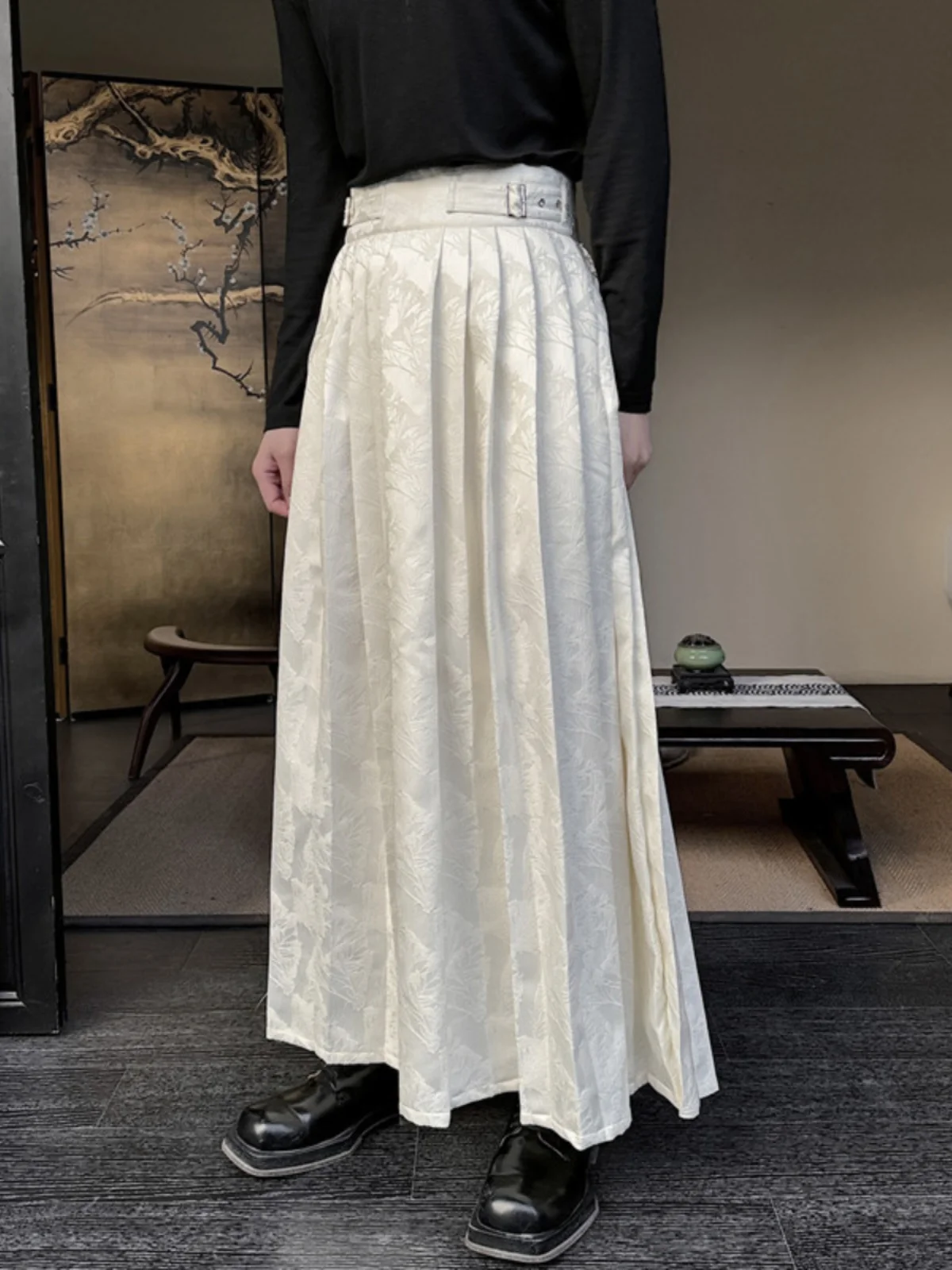 Новинка ранней весны: элегантный цельный костюм с вышивкой и плиссированной юбкой, унисекс, в стиле старинного китайского ханьфу, длинный
Новинка ранней весны: элегантный цельный костюм с вышивкой и плиссированной юбкой, унисекс, в стиле старинного китайского ханьфу, длинный