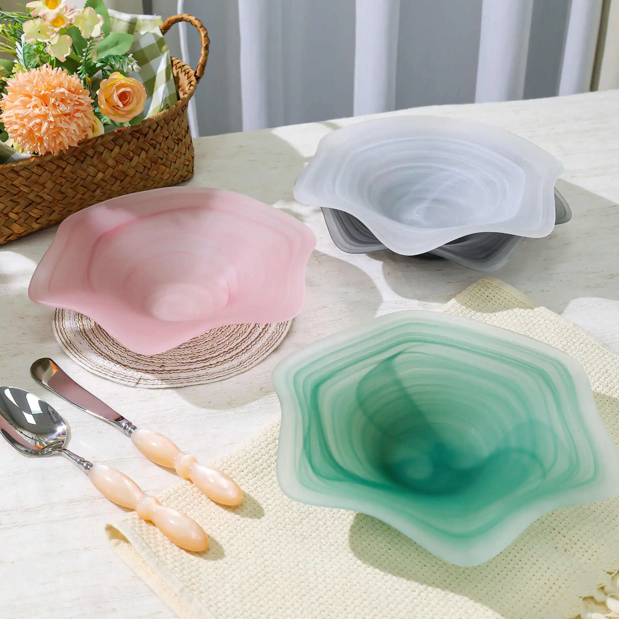 Creative Glass Cloud Shaped Irregular Dinner Plates Frosted Fruit Salad Bowls Ice Cream Sauce Dishes 23cm Kitchen Supplies
Creative Glass Cloud Shaped Irregular Dinner Plates Frosted Fruit Salad Bowls Ice Cream Sauce Dishes 23cm Kitchen Supplies