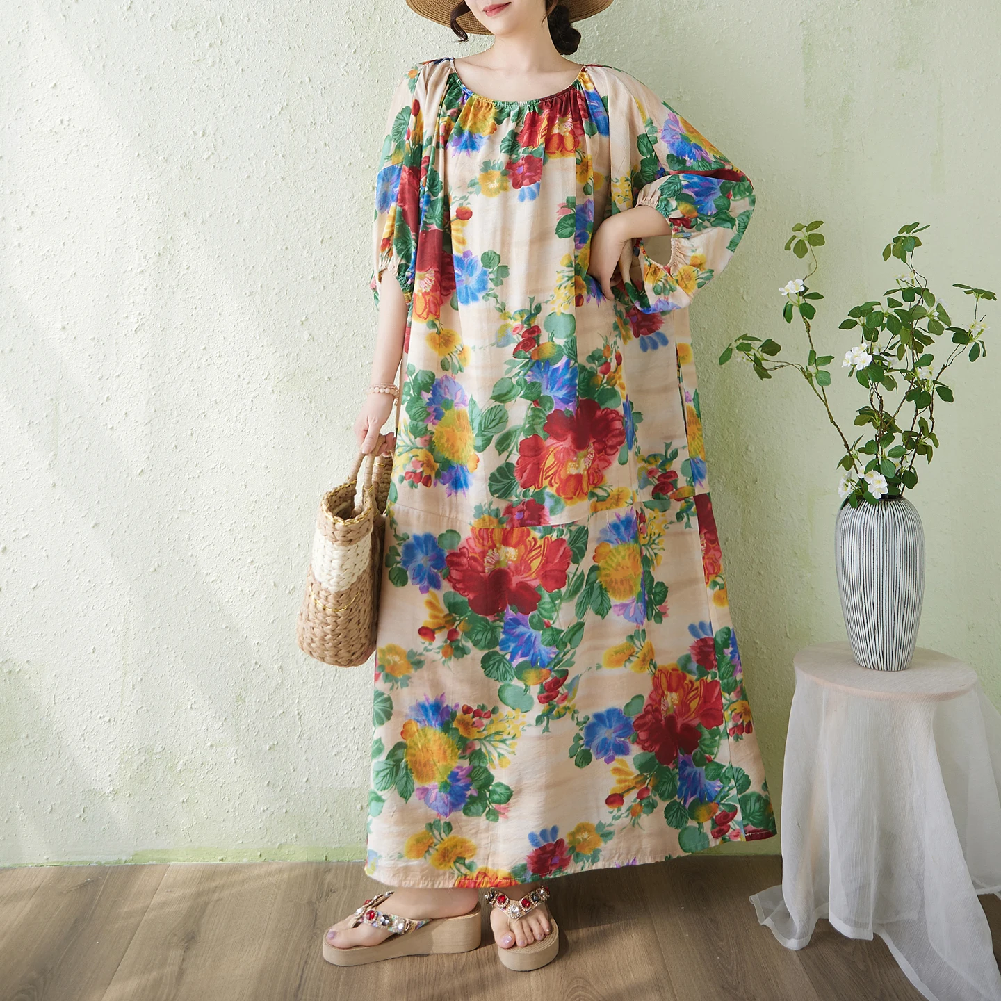 Elegant Large Size Floral Print Short Sleeve Dress Summer Vacation Loose Fit Long Dress Women's Fashion Casual Cotton Dress
Elegant Large Size Floral Print Short Sleeve Dress Summer Vacation Loose Fit Long Dress Women's Fashion Casual Cotton Dress