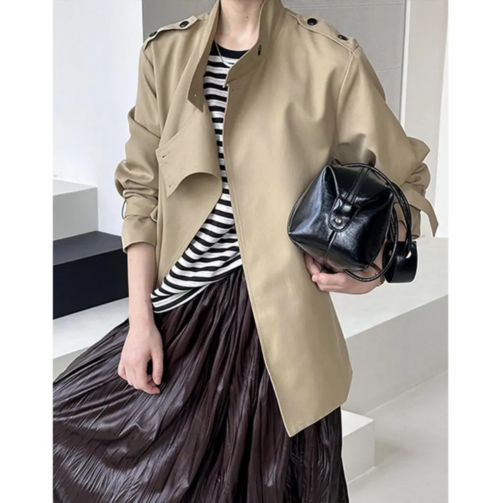 Tangerine Zhi Spring Korean Style High-End Windbreaker Jacket for Women Waist Design Fashionable Mature Goddess Style 9616
Tangerine Zhi Spring Korean Style High-End Windbreaker Jacket for Women Waist Design Fashionable Mature Goddess Style 9616