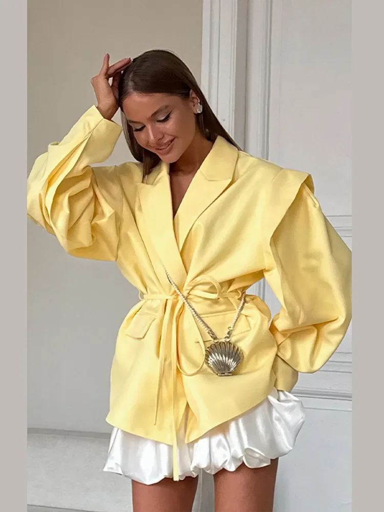 New Lace Up Shoulder Pad Blazer Coat Women Trendy Turn-down Collar Long Sleeve Pockets Slim Coats Chic Ladies Commute Outerwear
New Lace Up Shoulder Pad Blazer Coat Women Trendy Turn-down Collar Long Sleeve Pockets Slim Coats Chic Ladies Commute Outerwear