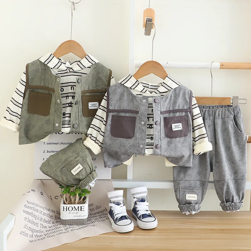 Новая весенне-осенняя одежда для маленьких мальчиков, костюм, детский жилет, полосатая футболка, брюки, комплект из 3 шт./компл., комплект детской одежды для девочек, одежда для младенцев
Новая весенне-осенняя одежда для маленьких мальчиков, костюм, детский жилет, полосатая футболка, брюки, комплект из 3 шт./компл., комплект детской одежды для девочек, одежда для младенцев