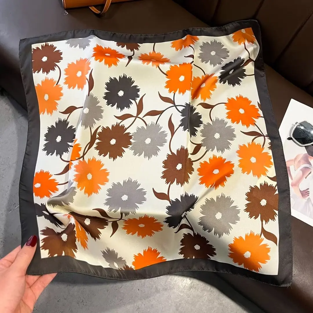 70*70cm Square Silk Scarf for Women Fashion Ladies Satin Neck Hair Tie Bandana Female Foulard Beach Stoles Hijab Scarves Pareo
70*70cm Square Silk Scarf for Women Fashion Ladies Satin Neck Hair Tie Bandana Female Foulard Beach Stoles Hijab Scarves Pareo