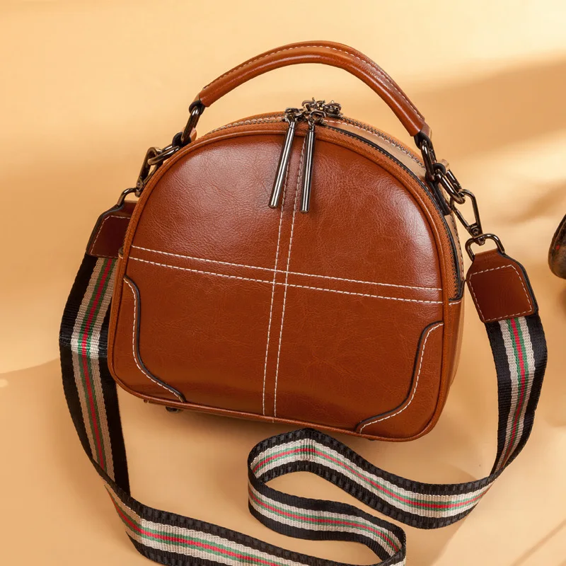 New Women's Bag Luxury Designer Leather Shoulder Bag Fashion Half Round Women Crossbody Bags Cowhide Female Handbags 9822
New Women's Bag Luxury Designer Leather Shoulder Bag Fashion Half Round Women Crossbody Bags Cowhide Female Handbags 9822