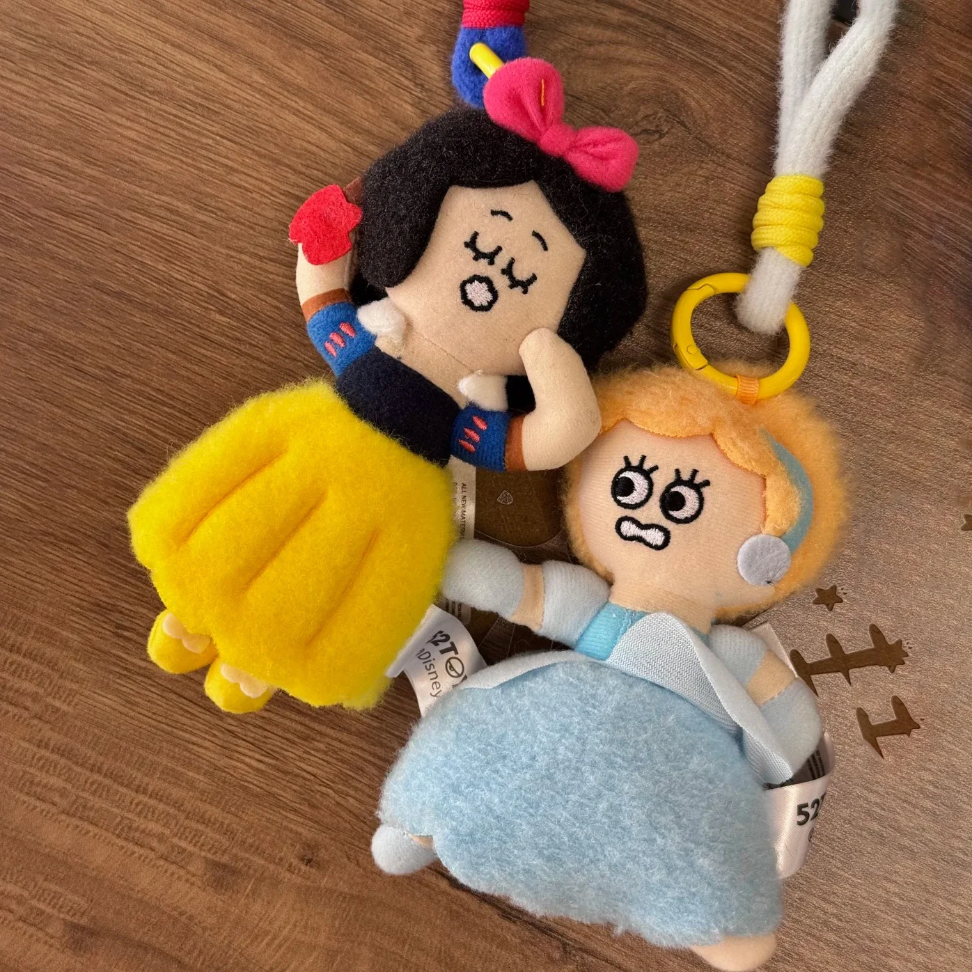 52toys Disney Princess On The Run Series Blind Box Cute Doll Collection Desktop Ornament Fashion Trend Surprise Gift Genuine
52toys Disney Princess On The Run Series Blind Box Cute Doll Collection Desktop Ornament Fashion Trend Surprise Gift Genuine