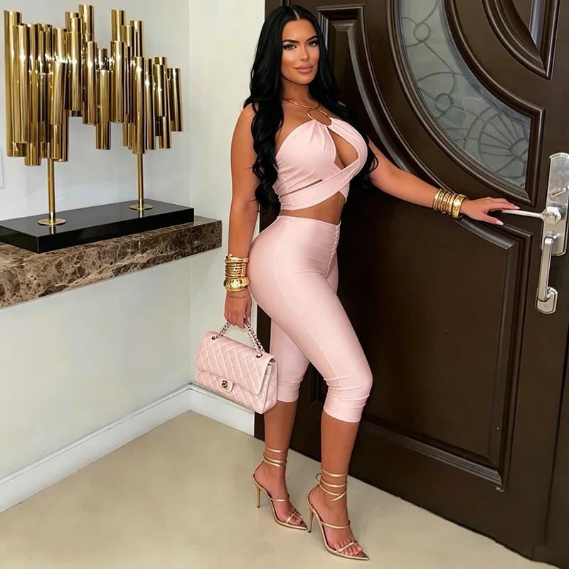 Sexy 2 Piece Set Women Fashion Metal Ring Halter Backless Cross Lace Up Vests Crop Tops + Ruched Skinny Calf Length Pants Suits
Sexy 2 Piece Set Women Fashion Metal Ring Halter Backless Cross Lace Up Vests Crop Tops + Ruched Skinny Calf Length Pants Suits