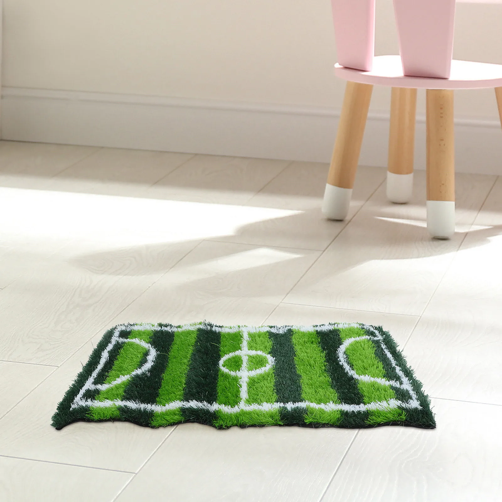 Kids Soccer Field Rug Realistic Green Turf Mat Non-Slip Artificial Grass Carpet for Playroom Bedroom Indoor Outdoor Recreation
Kids Soccer Field Rug Realistic Green Turf Mat Non-Slip Artificial Grass Carpet for Playroom Bedroom Indoor Outdoor Recreation