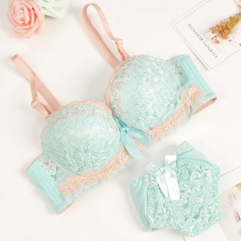 Push-up Bra and Panty Sets Beauty Back Sexy Women's Underwear Set Lace Female Brassiere Embroidery Lingerie Set
Push-up Bra and Panty Sets Beauty Back Sexy Women's Underwear Set Lace Female Brassiere Embroidery Lingerie Set